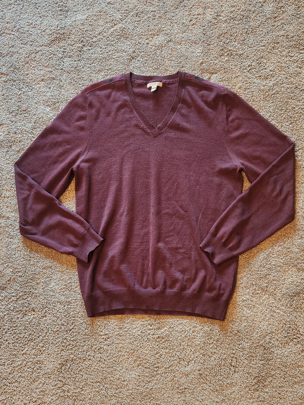 Burberry Men's V-Neck Sweater in Plum